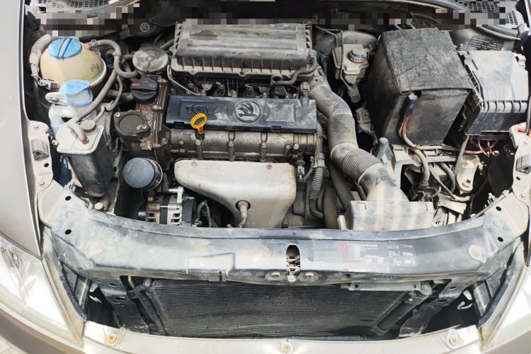 Used Skoda Octavia 2014 1.6L Manual Yijie Edition Engine Bay
