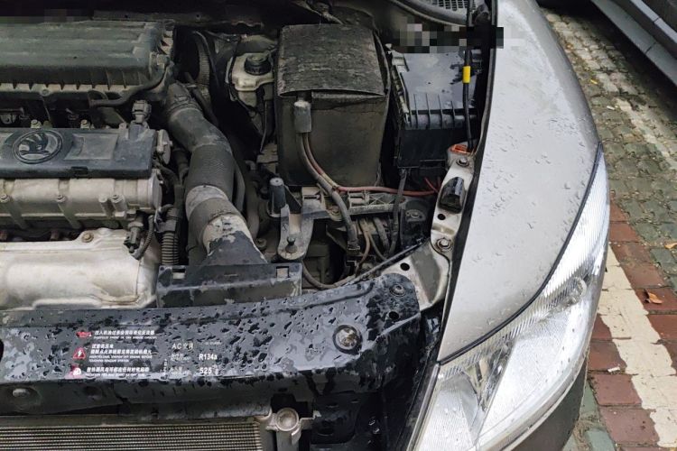 Used Skoda Octavia 2014 1.6L Automatic Yijun Edition Engine Bay Left