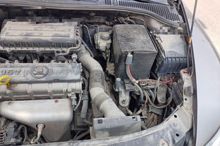 Used Skoda Octavia 2014 1.6L Automatic Yijun Edition Engine Bay Left