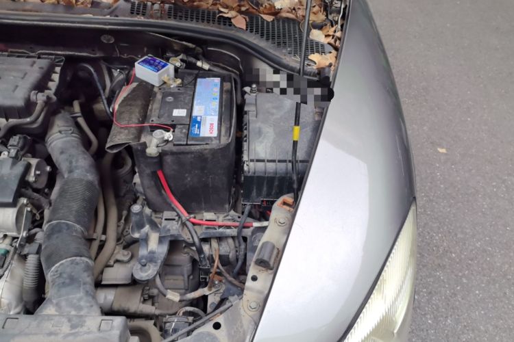 Used Skoda Octavia 2014 1.6L Automatic Yijun Edition Engine Bay Left
