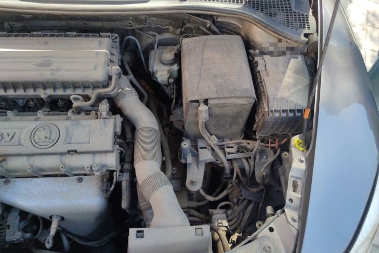 Used Skoda Octavia 2014 1.6L Automatic Yijie Edition Engine Bay Left