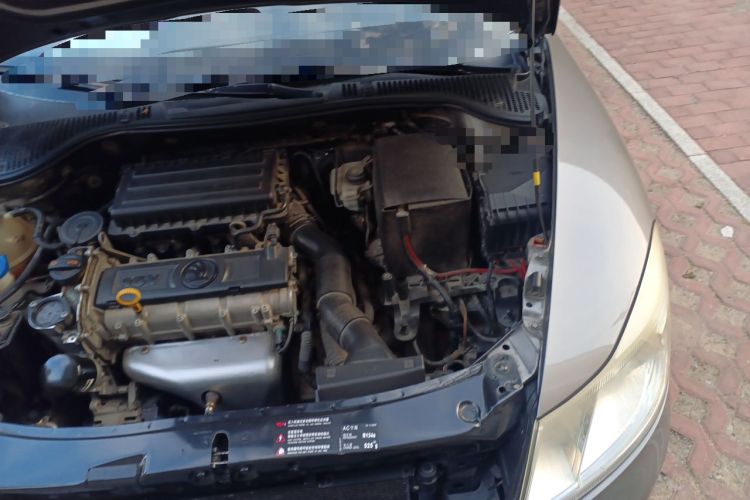 Used Skoda Octavia 2014 1.6L Automatic Yijie Edition Engine Bay Left