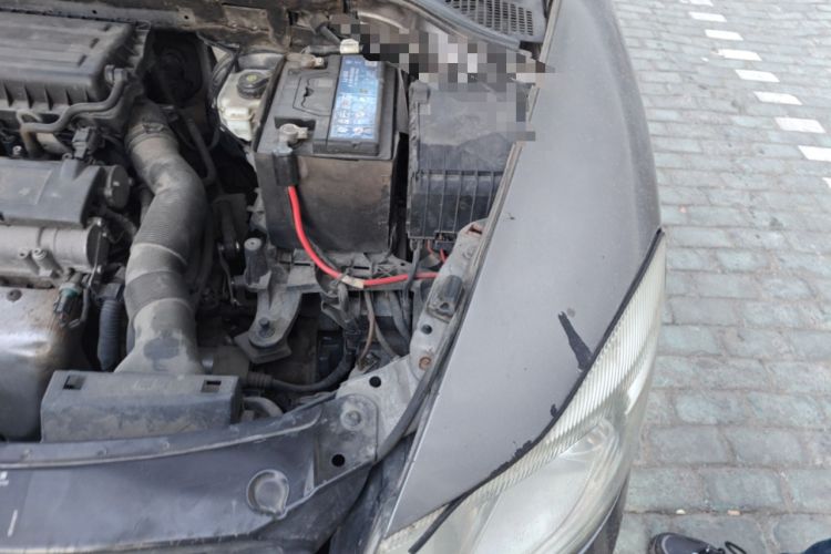 Used Skoda Octavia 2014 1.6L Manual Yijie Edition Engine Bay Left
