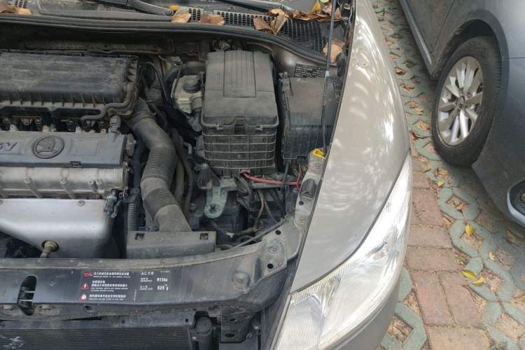 Used Skoda Octavia 2014 1.6L Automatic Yijun Edition Engine Bay Left