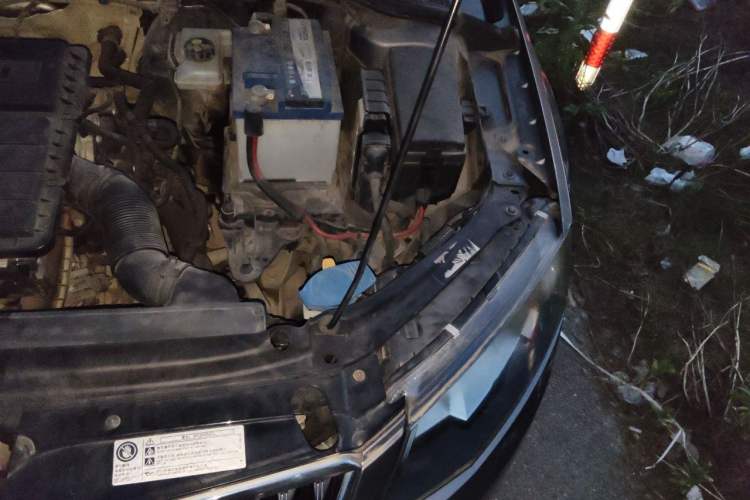 Used Skoda Octavia 2014 1.6L Manual Yijie Edition Engine Bay Left