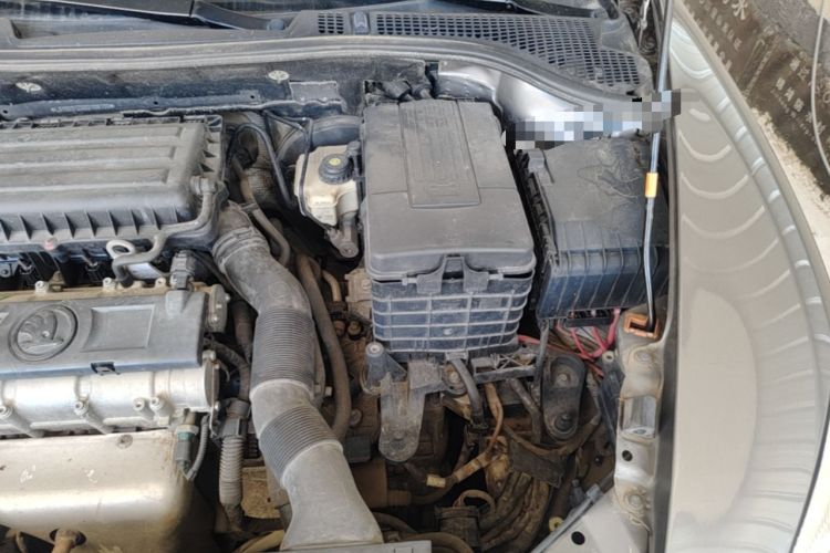 Used Skoda Octavia 2014 1.6L Automatic Yijun Edition Engine Bay Left