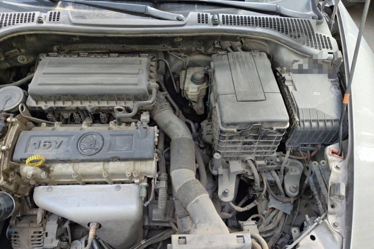 Used Skoda Octavia 2014 1.6L Automatic Yijun Edition Engine Bay Left