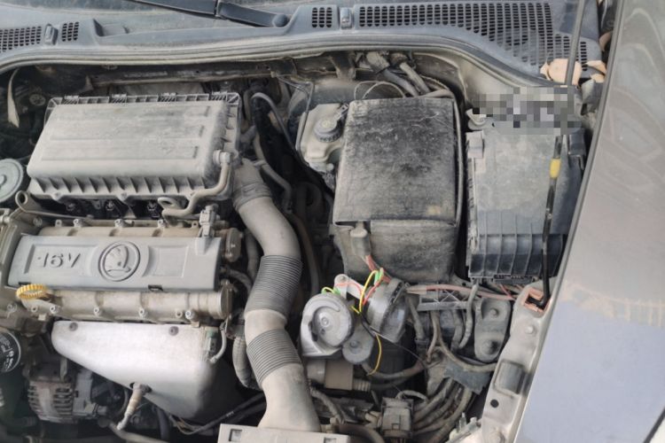 Used Skoda Octavia 2014 1.6L Automatic Yijie Edition Engine Bay Left