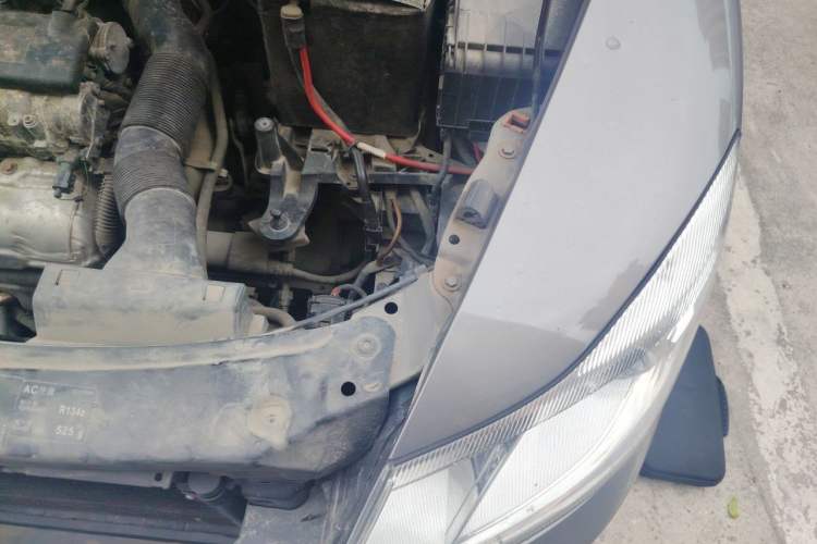 Used Skoda Octavia 2014 1.6L Manual Yijie Edition Engine Bay Left