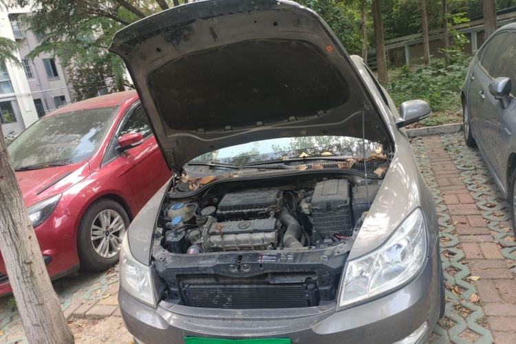 Used Skoda Octavia 2014 1.6L Automatic Yijun Edition Engine Bay