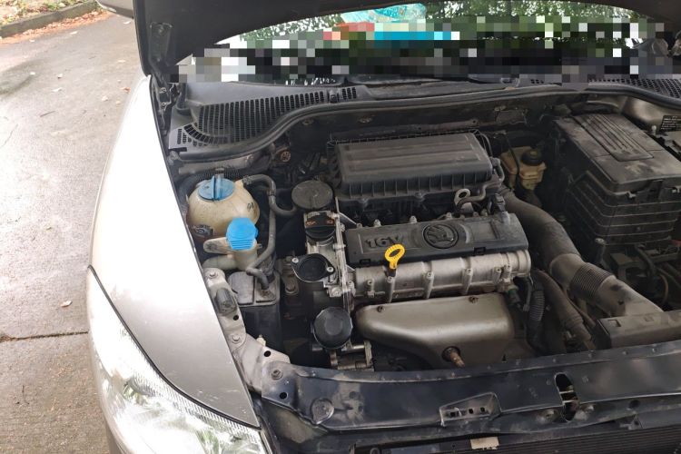 Used Skoda Octavia 2014 1.6L Automatic Yijun Edition Engine Bay Right