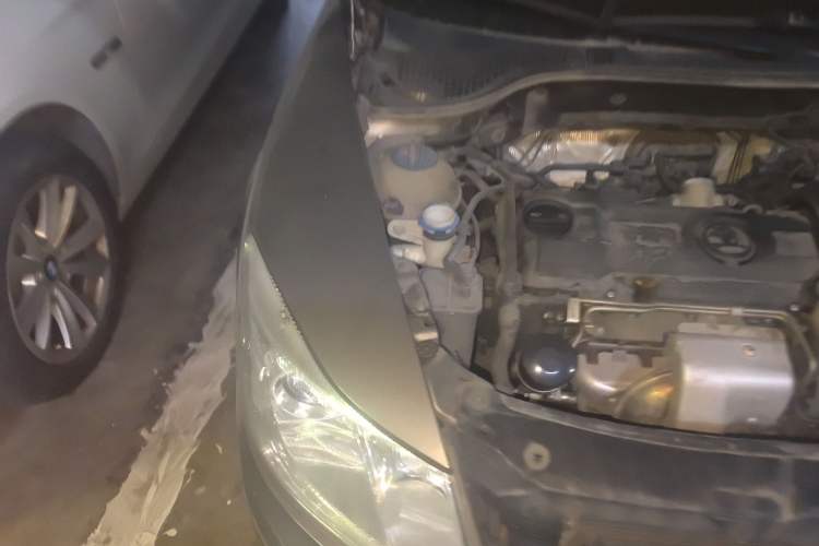 Used Skoda Octavia 2014 1.4TSI DSG Yijun Edition Engine Bay Right