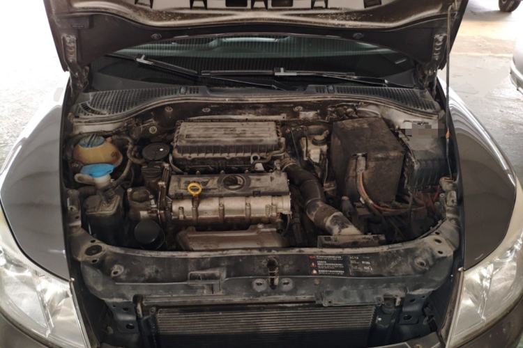 Used Skoda Octavia 2014 1.6L Automatic Yijie Edition Engine Bay