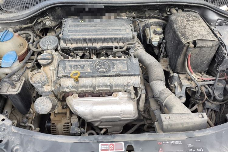 Used Skoda Octavia 2014 1.6L Automatic Yijun Edition Engine Bay