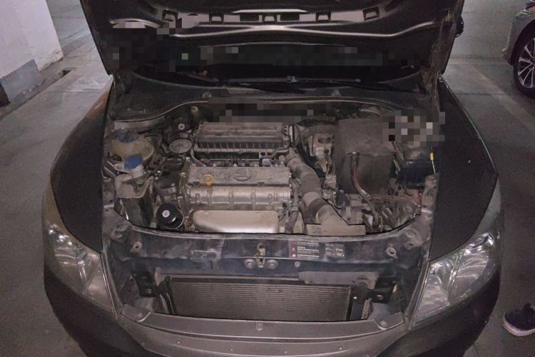 Used Skoda Octavia 2014 1.6L Automatic Yijie Edition Engine Bay