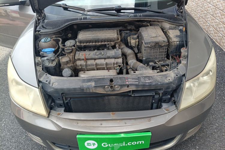 Used Skoda Octavia 2014 1.6L Automatic Yijie Edition Engine Bay