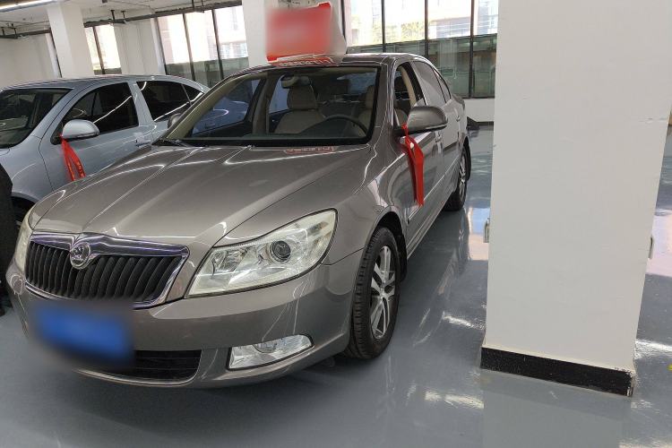 Used Skoda Octavia 2014 1.6L Automatic Yijun Edition Exterior 1