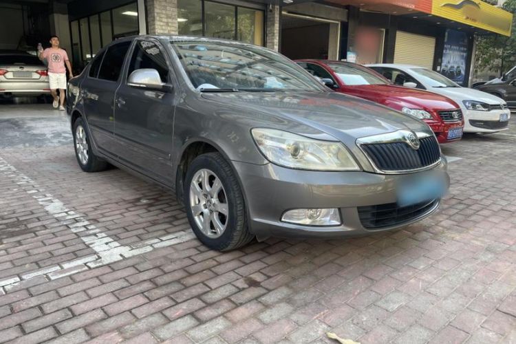 Used Skoda Octavia 2014 1.6L Automatic Yijie Edition Exterior 2