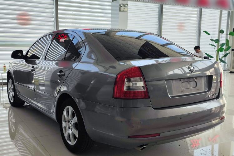 Used Skoda Octavia 2014 1.6L Automatic Yijie Edition Exterior 2
