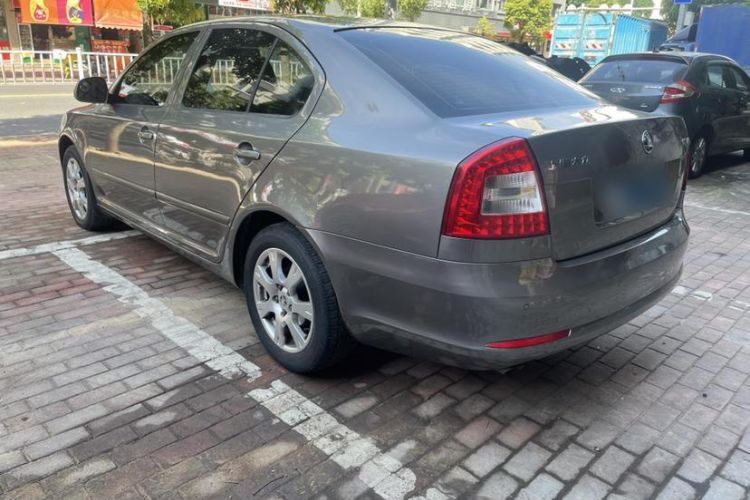 Used Skoda Octavia 2014 1.6L Automatic Yijie Edition Exterior 3