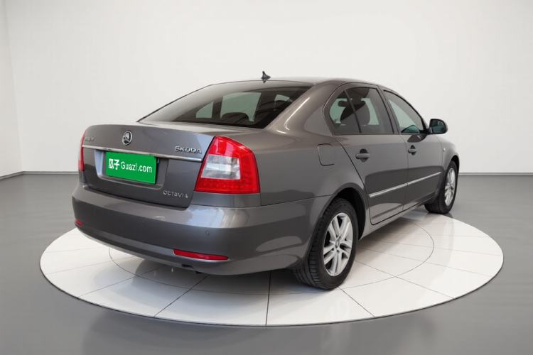 Used Skoda Octavia 2014 1.6L Automatic Yijun Edition Exterior 5