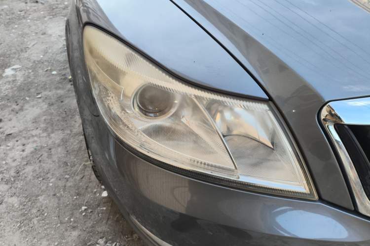 Used Skoda Octavia 2014 1.6L Automatic Yijun Edition Exterior 6