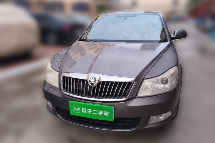 Used Skoda Octavia 2014 1.6L Manual Eado Edition Front