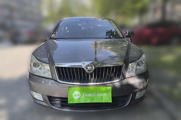Used Skoda Octavia 2014 1.6L Manual Yijie Edition Front