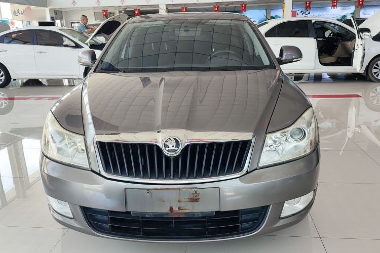 Used Skoda Octavia 2014 1.6L Automatic Yijie Edition Front