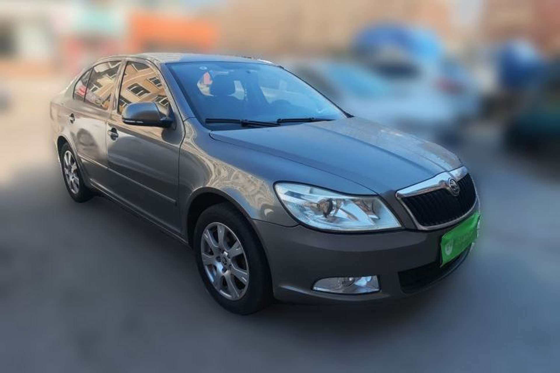 Used Skoda Octavia 2014 1.6L Automatic Yijie Edition Front Right 45 Deg