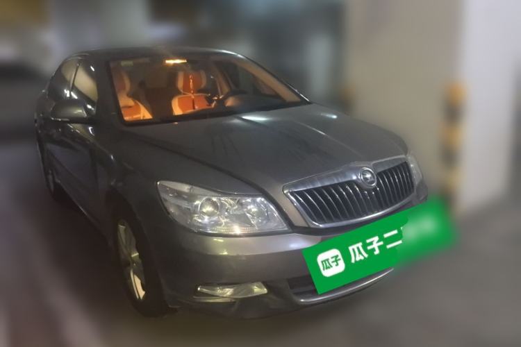 Used Skoda Octavia 2014 1.4TSI DSG Yijun Edition Front Right 45 Deg