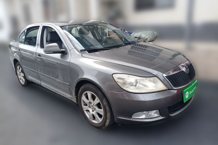 Used Skoda Octavia 2014 1.6L Automatic Yijie Edition Front Right 45 Deg