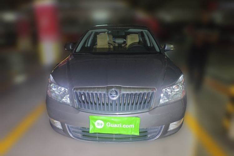 Used Skoda Octavia 2014 1.6L Manual Yijie Edition Front