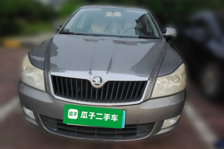 Used Skoda Octavia 2014 1.6L Manual Yijie Edition Front