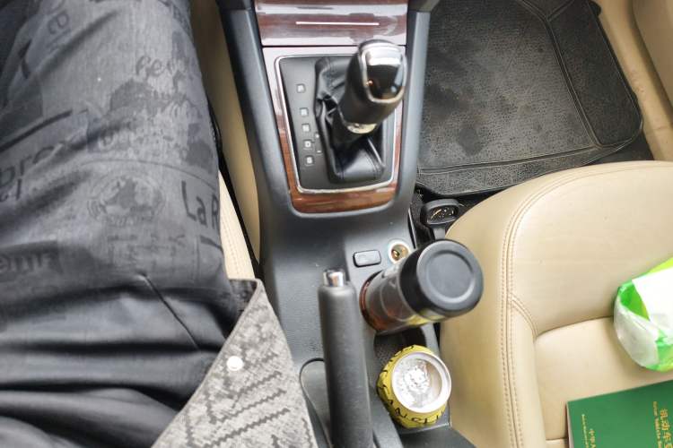 Used Skoda Octavia 2014 1.6L Automatic Yijun Edition Gear Lever