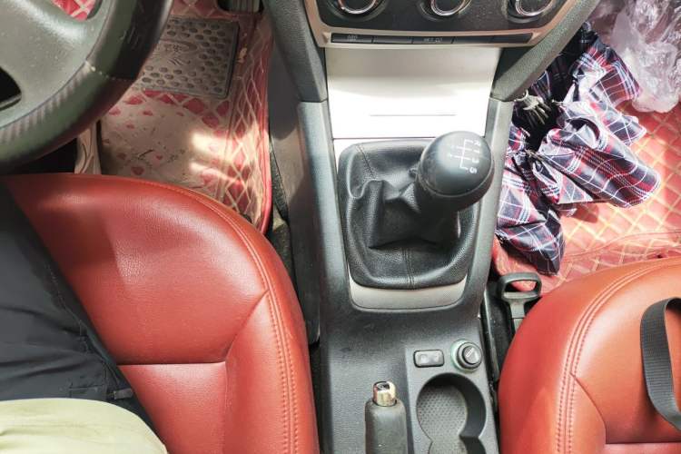 Used Skoda Octavia 2014 1.6L Manual Yijie Edition Gear Lever