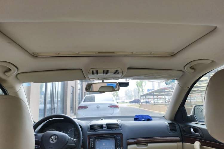 Used Skoda Octavia 2014 1.6L Automatic Yijun Edition Headliner
