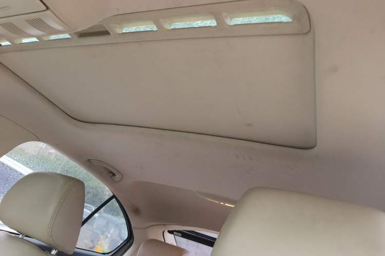 Used Skoda Octavia 2014 1.6L Manual Yijun Edition Headliner
