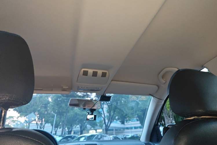 Used Skoda Octavia 2014 1.6L Manual Yijie Edition Headliner