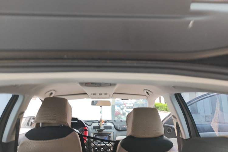 Used Skoda Octavia 2014 1.6L Manual Yijie Edition Headliner