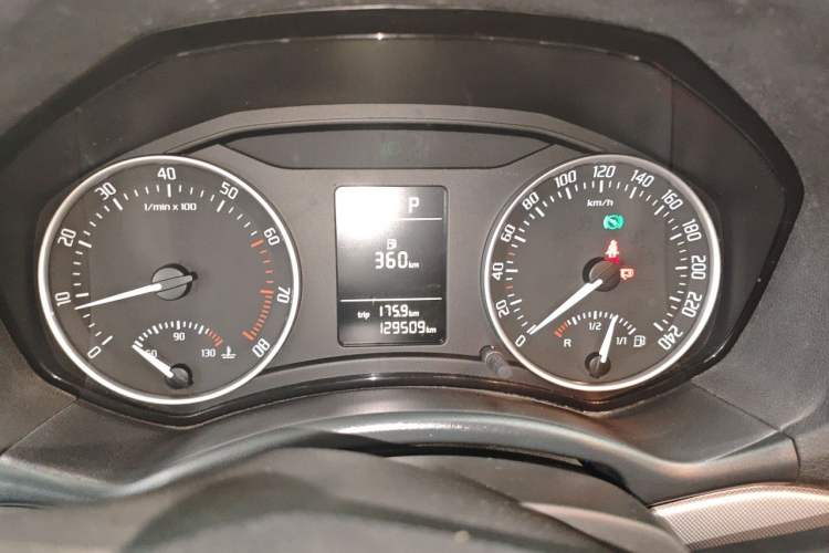 Used Skoda Octavia 2014 1.6L Automatic Yijun Edition Instrument Cluster