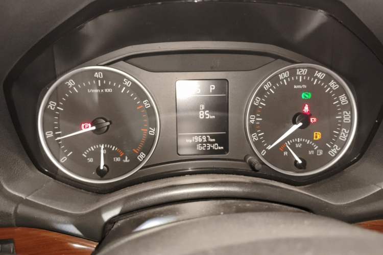 Used Skoda Octavia 2014 1.6L Automatic Yijun Edition Instrument Cluster