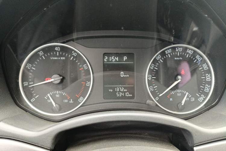 Used Skoda Octavia 2014 1.6L Automatic Eado Edition Instrument Cluster