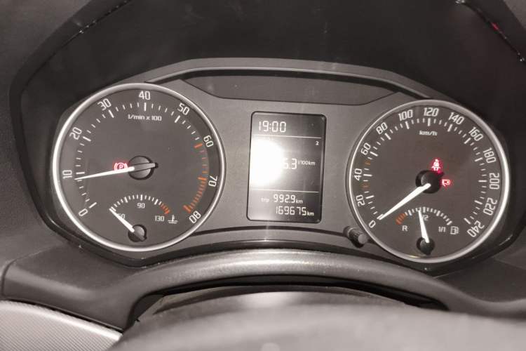 Used Skoda Octavia 2014 1.6L Manual Eado Edition Instrument Cluster