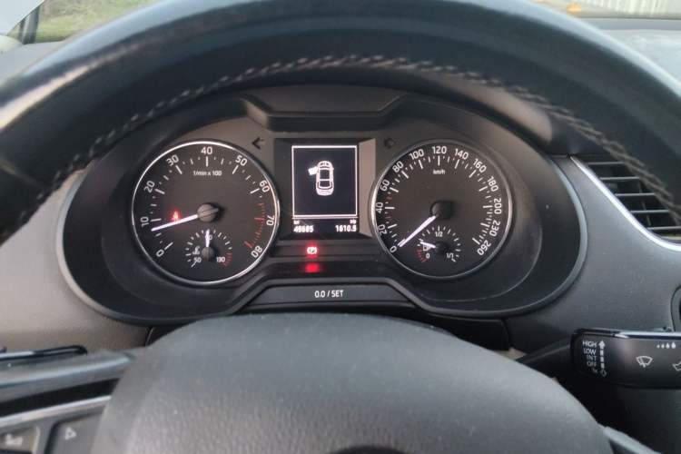 Used Skoda Octavia 2014 1.6L Manual Yijie Edition Instrument Cluster