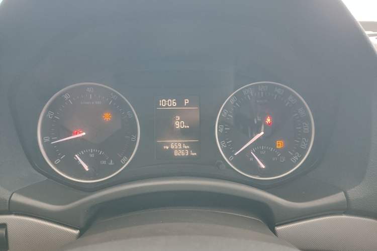 Used Skoda Octavia 2014 1.6L Automatic Yijie Edition Instrument Cluster