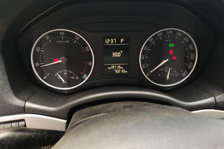 Used Skoda Octavia 2014 1.6L Automatic Yijun Edition Instrument Cluster