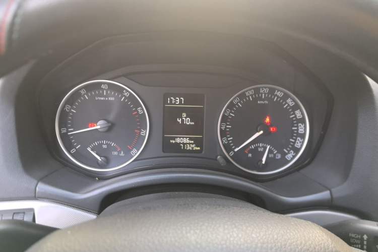 Used Skoda Octavia 2014 1.6L Manual Yijie Edition Instrument Cluster
