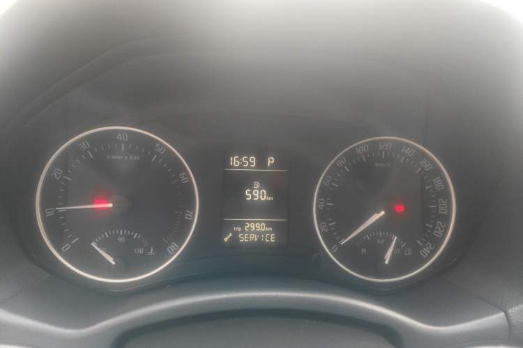 Used Skoda Octavia 2014 1.6L Automatic Yijie Edition Instrument Cluster