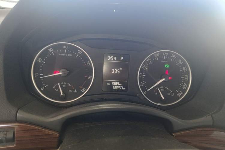 Used Skoda Octavia 2014 1.6L Automatic Yijun Edition Instrument Cluster
